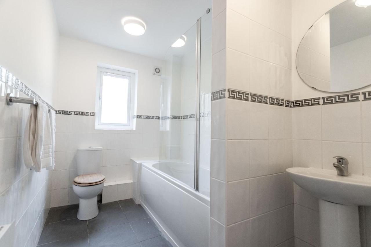 October Disc - Long Stay - Contractors - Frances Mews Bristol Exteriér fotografie