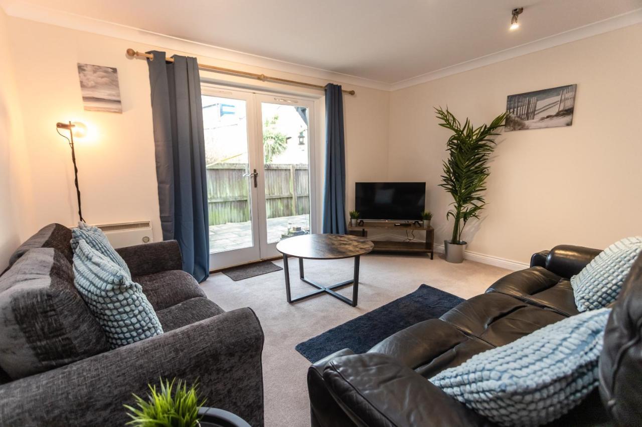 October Disc - Long Stay - Contractors - Frances Mews Bristol Exteriér fotografie