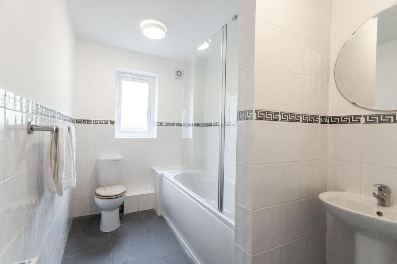 October Disc - Long Stay - Contractors - Frances Mews Bristol Exteriér fotografie